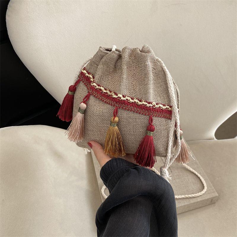 Handbag for Women Korean Version Fashionable Versatile Bucket Bag for Girls Ethnic Style Single Shoulder Diagonal Cross Drawstring Tassel
