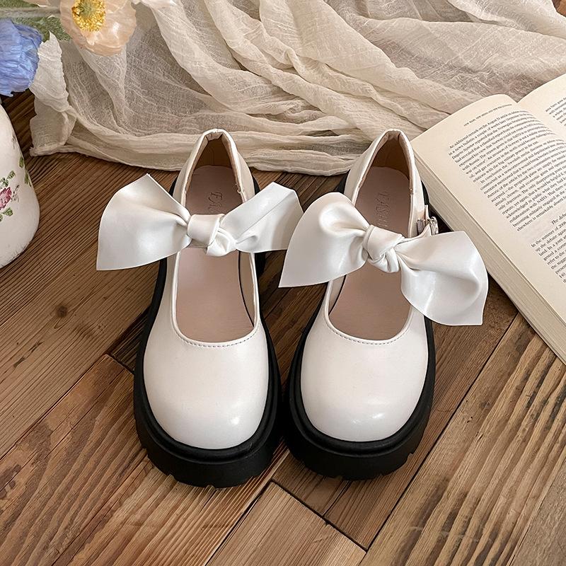 

Белые туфли-лодочки на толстой подошве и толстом каблуке во французском сказочном стиле, женские 2025 новые увеличивающие рост на мягкой подошве Мэри Джейн из маленькой кожи 40 бежевый