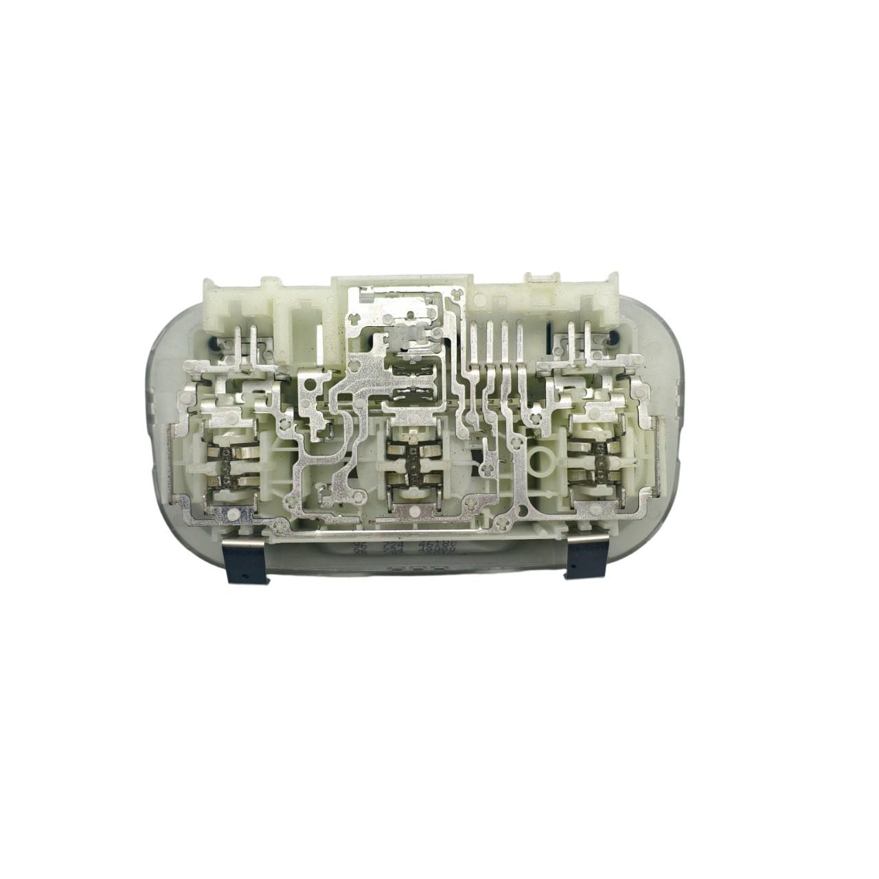 

Car Interior Dome Light for Peugeot 307/307CC/407SW, Citroen C4 - Models 6362N2/6362Q2/6362Z5 PCSJ