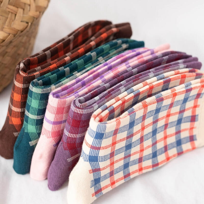 Набор из 5 пар красивых женских носков средней плотности в клетку single