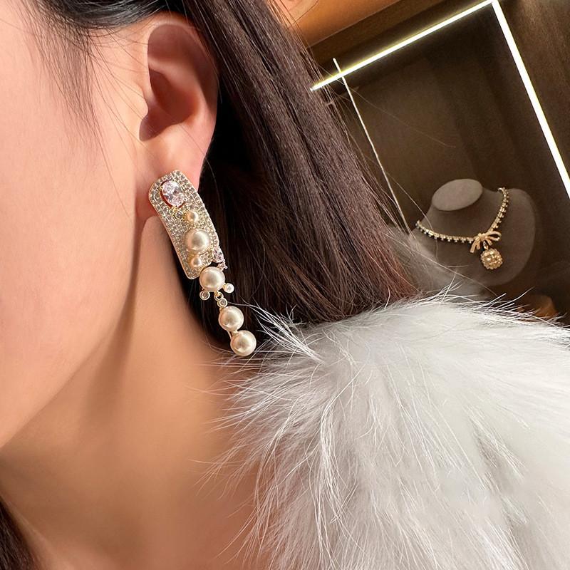 Vintage French Style Geometric Pearl Drop Earrings With Rhinestone Accents For Women