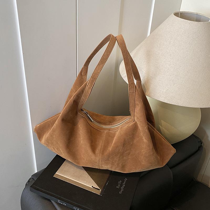 Large Capacity Bag Women's Autumn and Winter Matte Retro Shoulder Messenger Bag Commuter Dumpling Bag