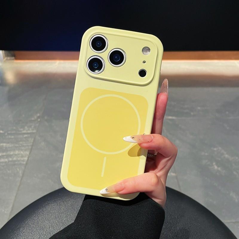 Slim Magnetic Snap-on Case IPhone 17 Pro Max Liquid Silicone Shockproof Cover With Color-Block Design