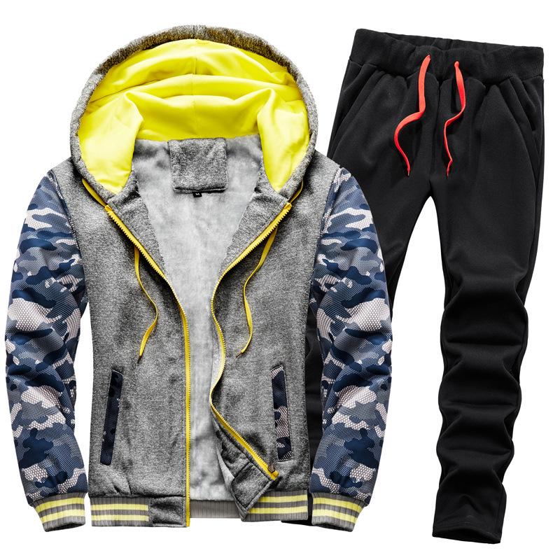 Men's Winter Camouflage Hoodie Suit - Thickened, Plus Velvet, Warm & Trendy Sportswear