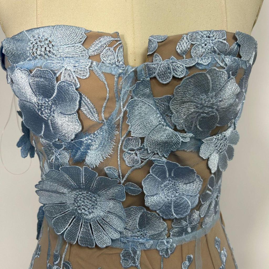 Europäisches & Amerikanisches Design Trägerloses Blaues Abendkleid mit 3D-Blumen-Details