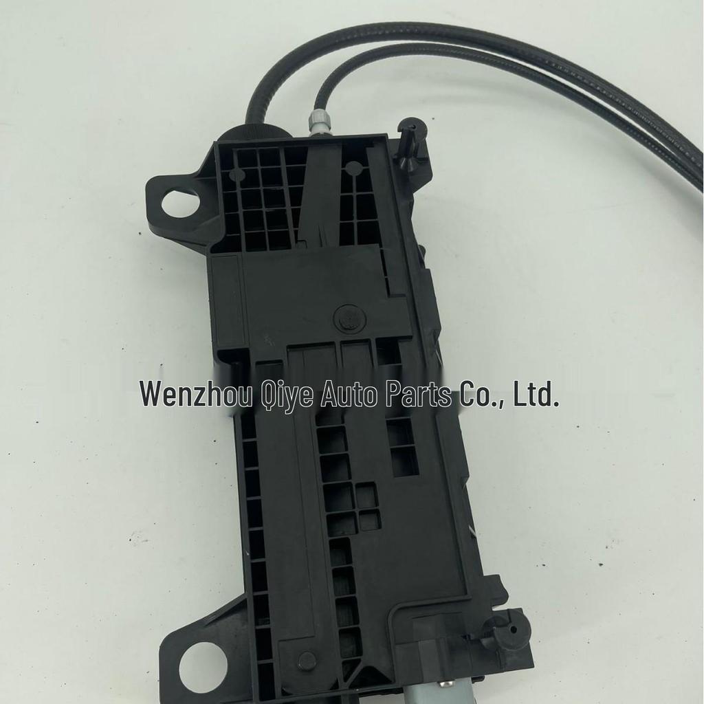 LR028112, LR011915, and SNF500130 handbrake modules fit Land Rover models from 2010-2012.