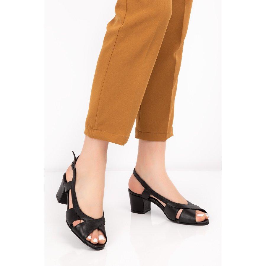 Damen-Sommerschuhe aus echtem Leder mit Absatz