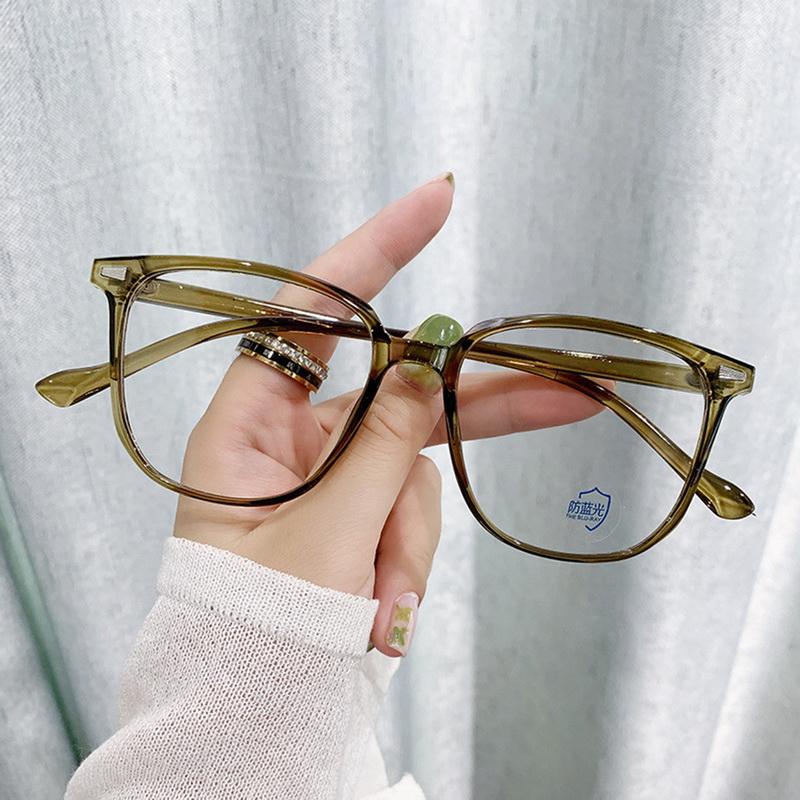 Korean Fashion Anti Blue Light Glasses Square Blue Gradient Frame Vintage Simple Design Men Women Eye Protection Eyewear