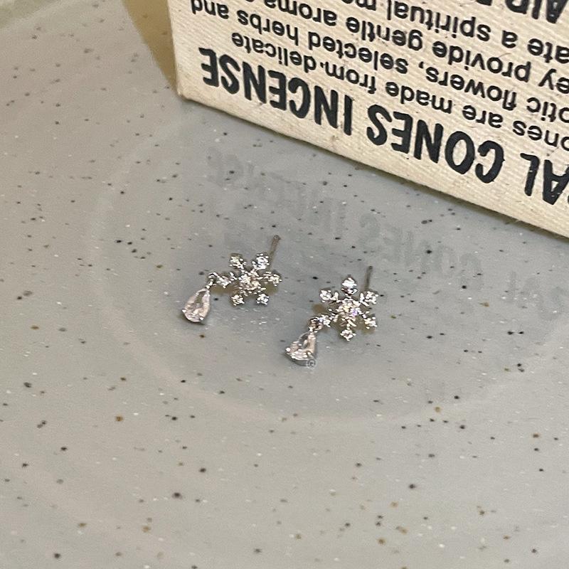 Zircon Snowflake Water Drop Pendant Earrings Earrings European and American Christmas Versatile Earrings Women