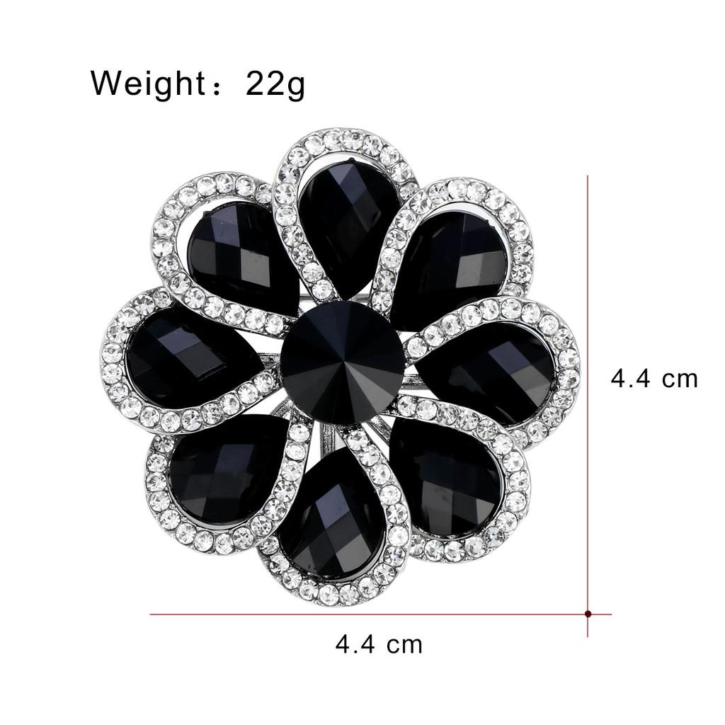Vintage Flower Brooch For Women With Rhinestone Embellishments Fashion Accessory Gift Idea