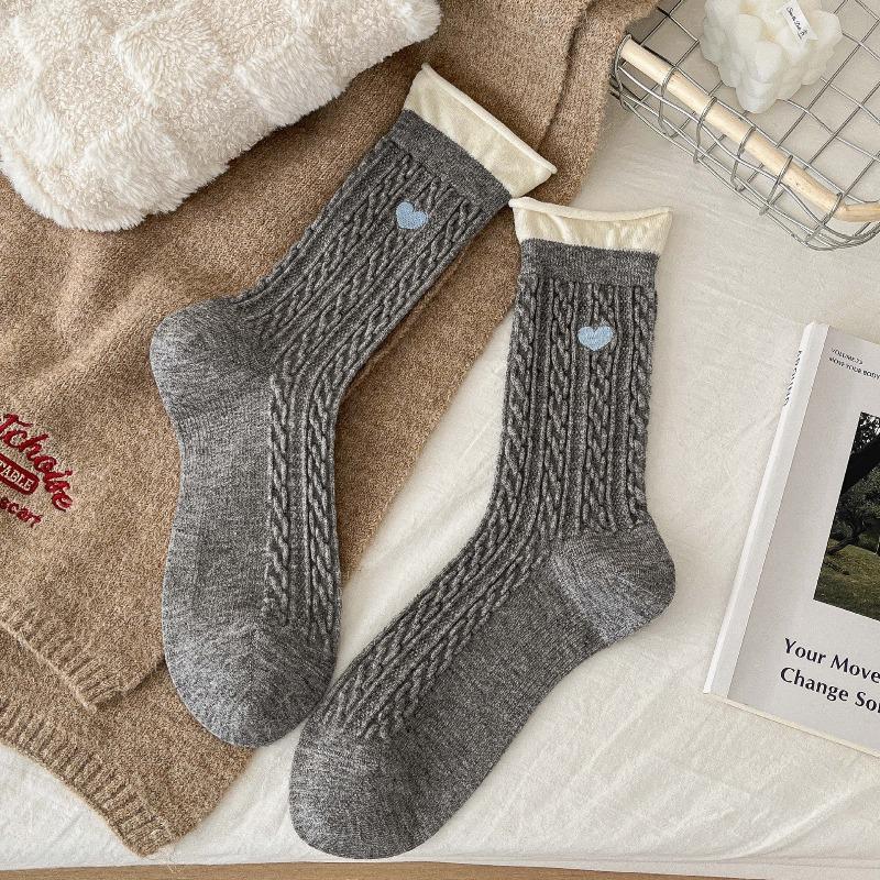 Thick Wool Socks - Suitable for Autumn and Winter. Flared Cuffs. Color Contrast. Mid-calf Length. Embroidered Hearts. Twisted Yarn Pile Socks.