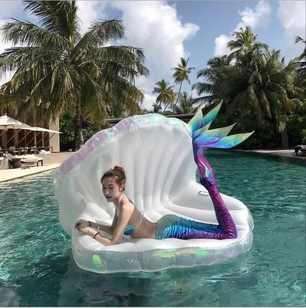 Anatra Gonfiabile Gigante Galleggiante per Piscina da Cavalcare per Adulti Anello Galleggiante Grande Giocattolo Acquatico per Divertimento all'Aperto in Spiaggia e Piscina