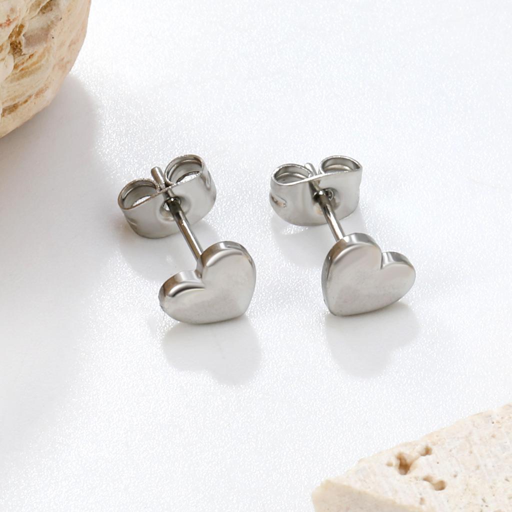Elegant Small Glossy Heart Earrings Fashion Versatile High-End Ear Accessories