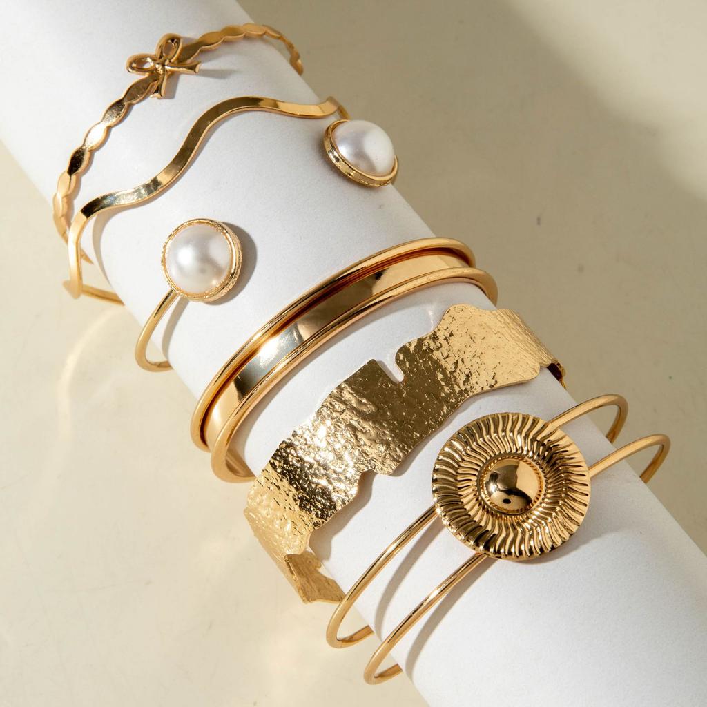 Geometric pleated metal bracelet light luxury bracelet multi-layer stacked bracelet women