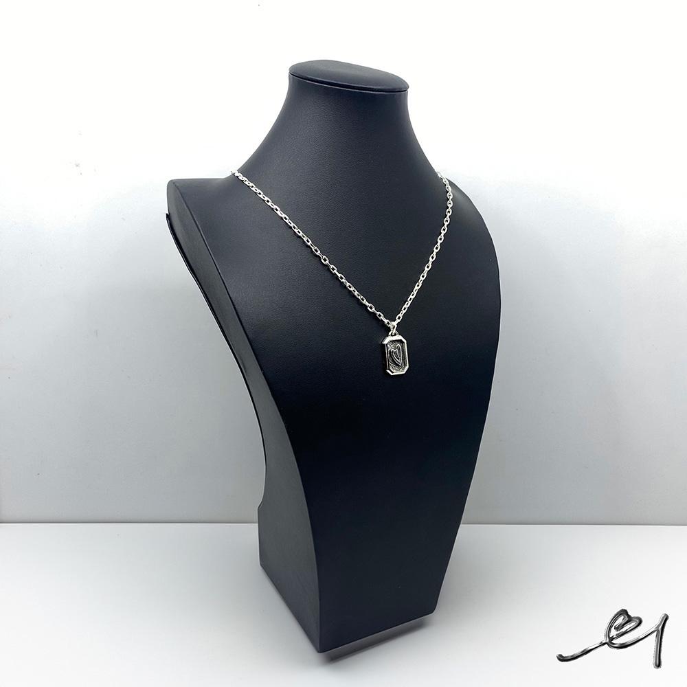 Oesalang Big Osl Logo Play Necklace