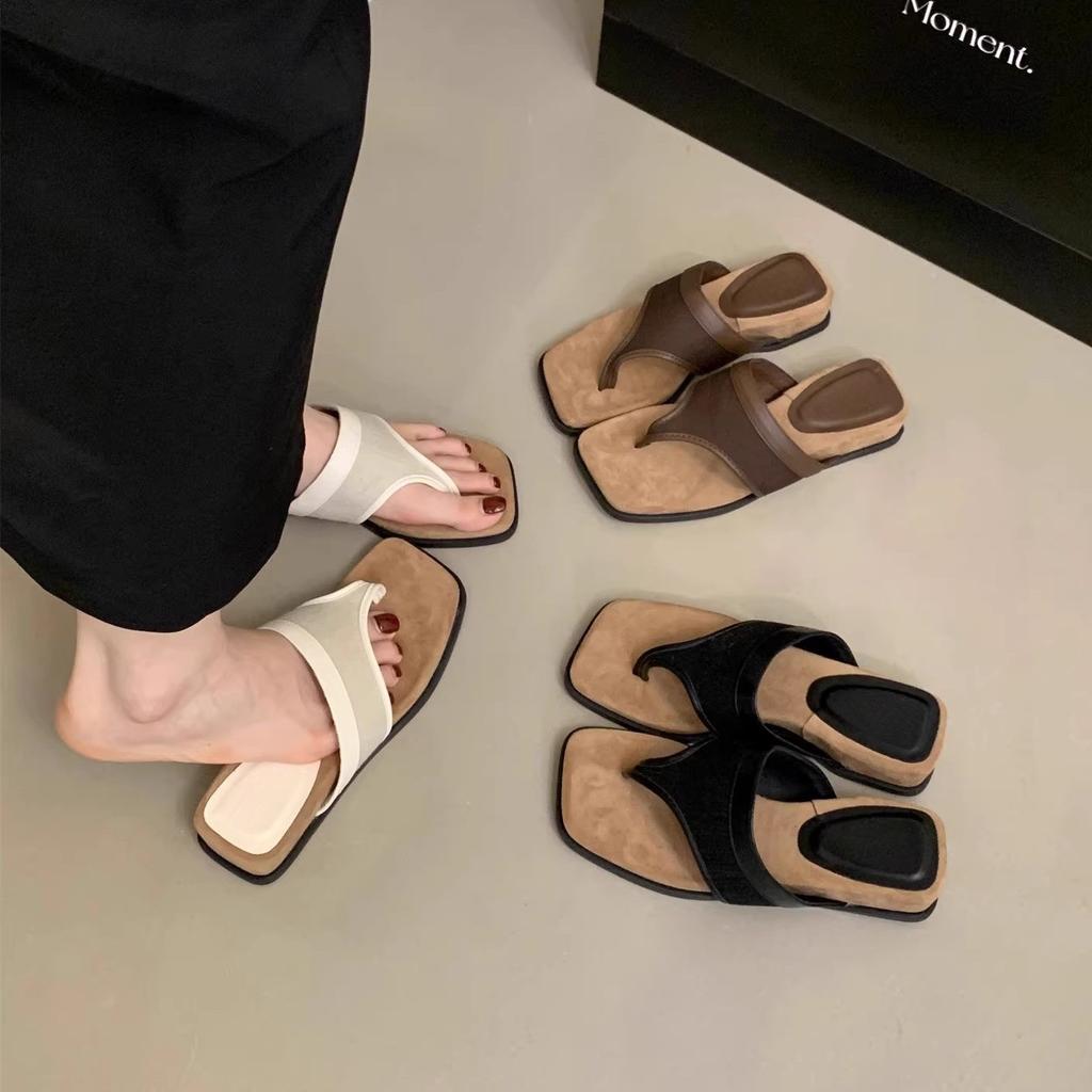 Französische Zehensandalen aus Leinen für Damen Sommer 2025 neue Modelle mit Röcken Urlaubs-Plateau-Flip-Flops