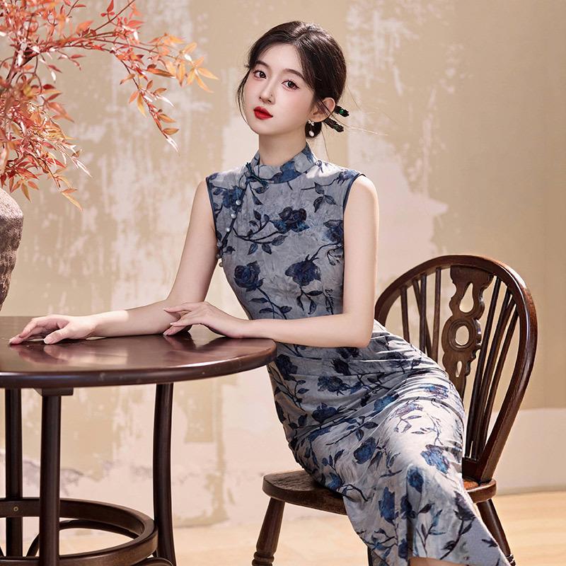 Sleeveless national style new Chinese long cheongsam improved young new women's retro slim waist evening dress