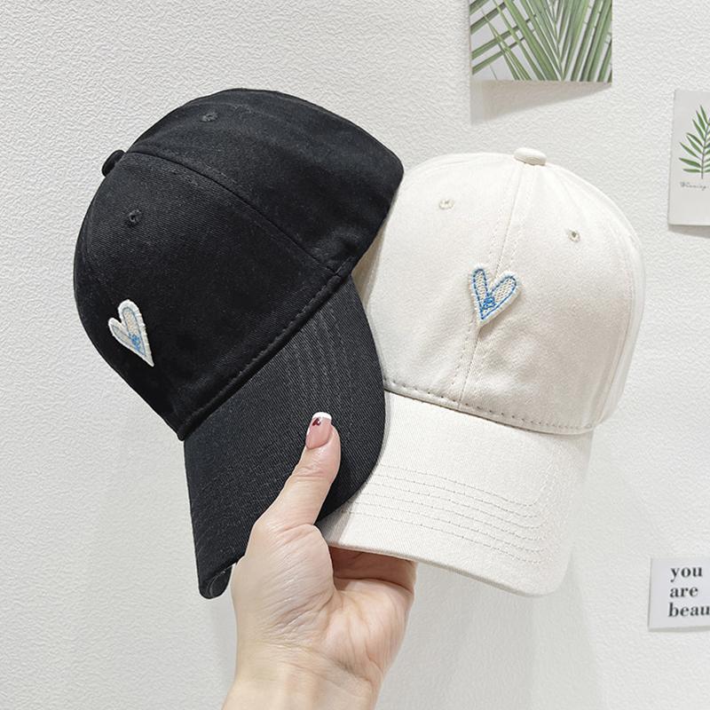 Heart Embroidery Women Baseball Cap Candy Colors Curved Brim Cotton Peaked Hat Female Girls Outdoor Use Sun Protection Hats Korean Style Love
