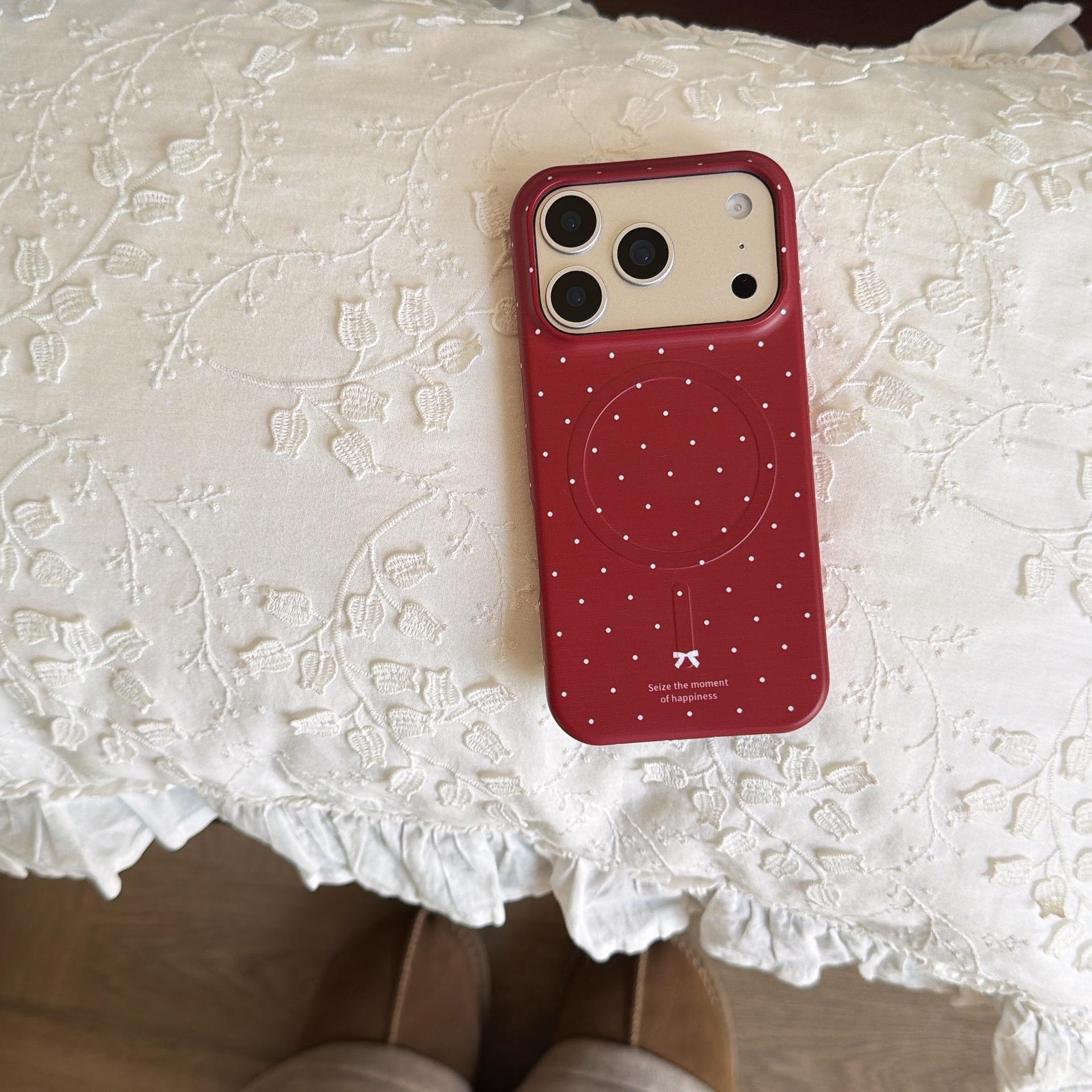 

Compatible iPhone 13/14 Pro Max & 15/16 Pro Case, Red Polka Dot Apple Design iPhone 15 Pro