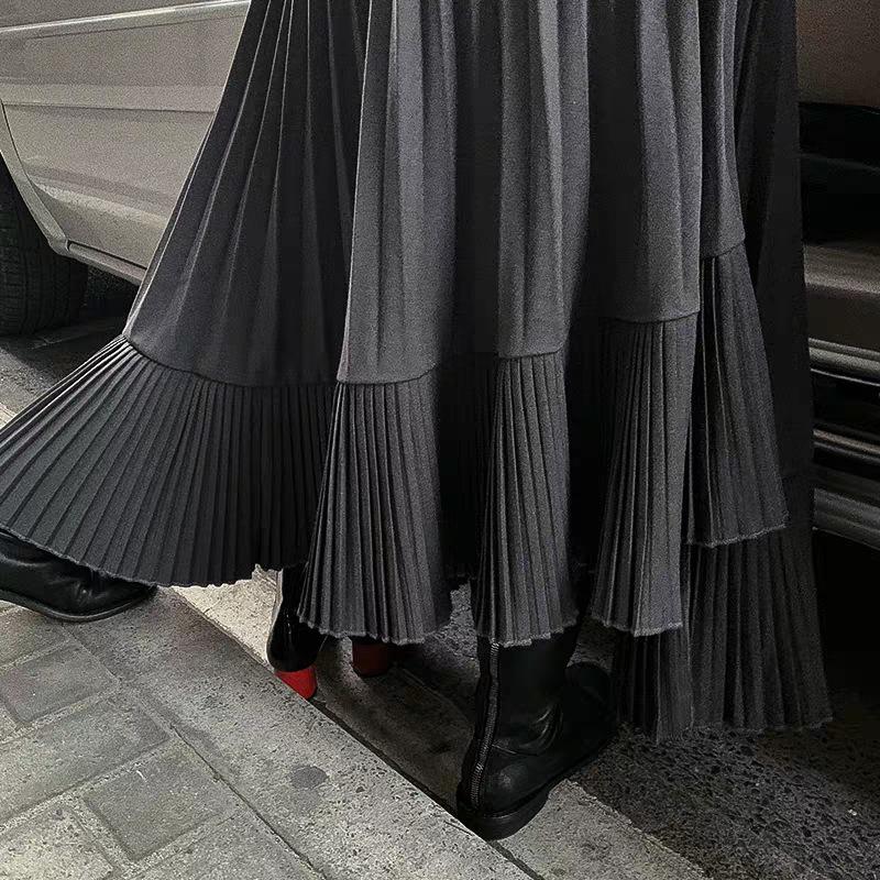 Autumn/Winter 2025 Women's High-Waisted Black Fishtail Pleated Mid-Length Skirt with Irregular Hem