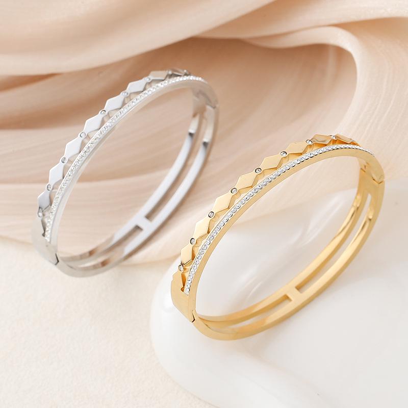 Rhombus Rhinestone 18K Gold-Plated Titanium Bracelet for Women