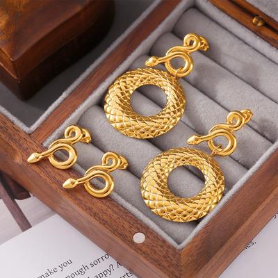 Gold Schlangenförmige Große Kreis Ohrringe Kreatives Trenddesign Edelstahl plattiert 18K Gold Retro Ohrringe