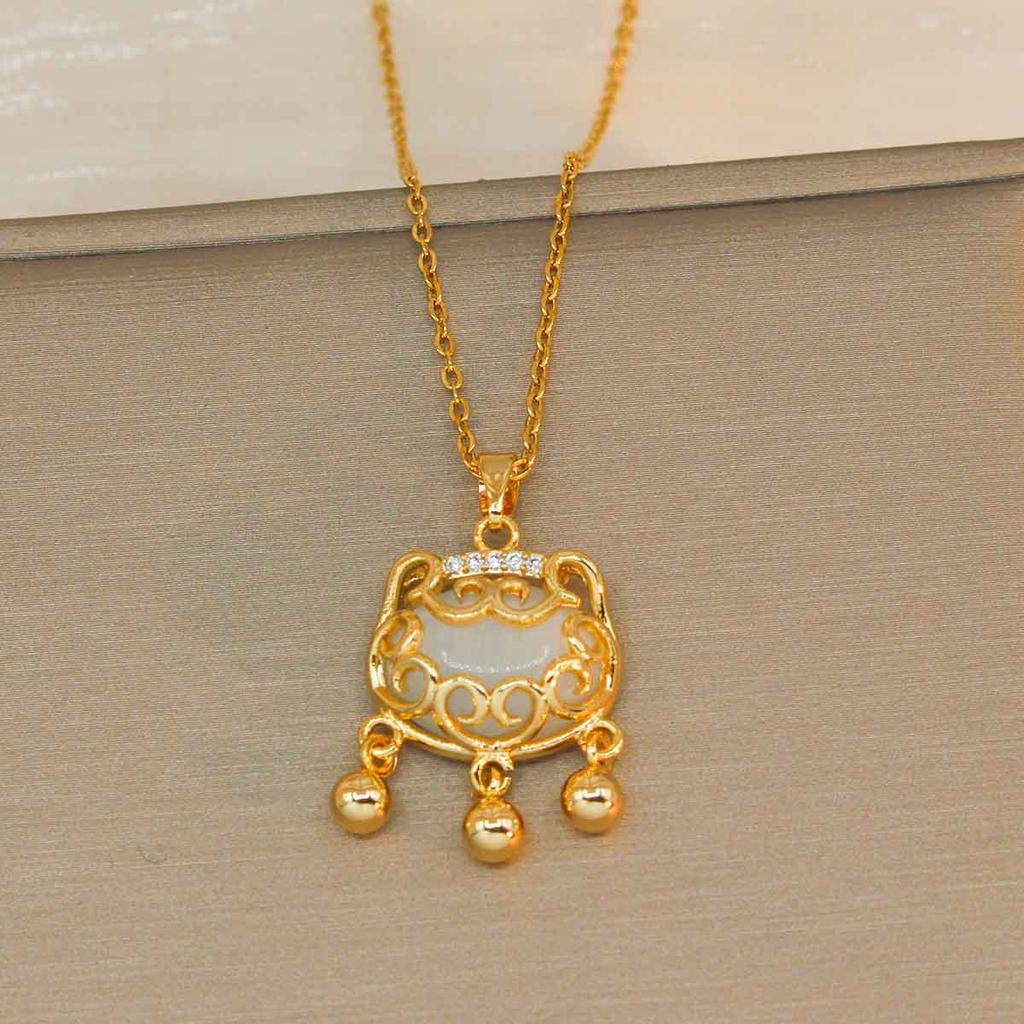 Necklace Titanium Steel Women's Summer Niche Design Sense Light Luxury Necklace Girls Exquisite Versatile Advanced Sense Simple Accessories