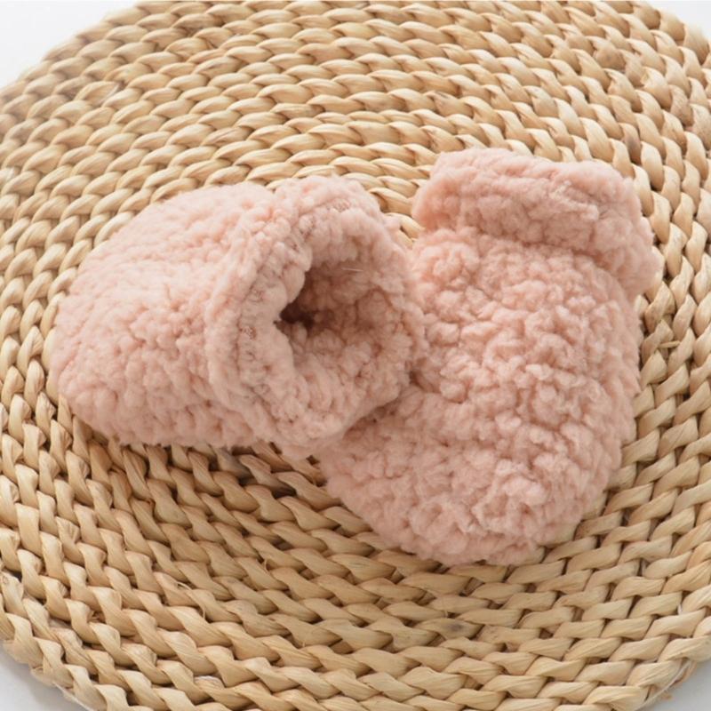 Infant Anti Scratch Gloves Stylish Winter Mittens for Babies Practical Newborn Mittens Soft & Insulated Mittens Gift