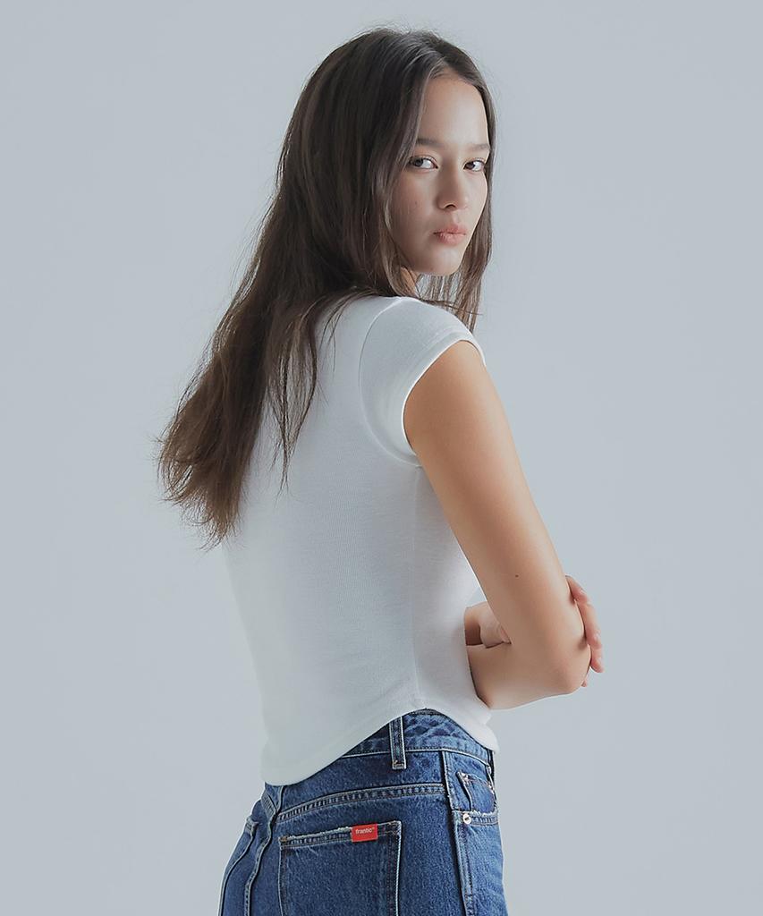 Peulaentigseobiseu Ribbed Cap Sleeve T-Shirt - White