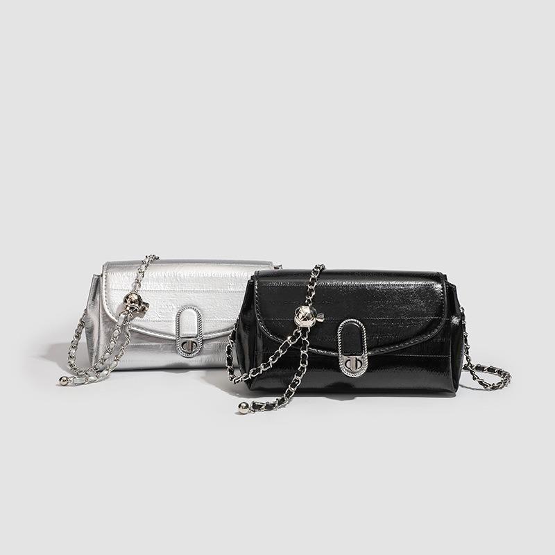 2025 New Autumn Women's Bag Single Shoulder Crossbody Bag Niche Design High-end Fashion Simple Versatile Small Square Bag