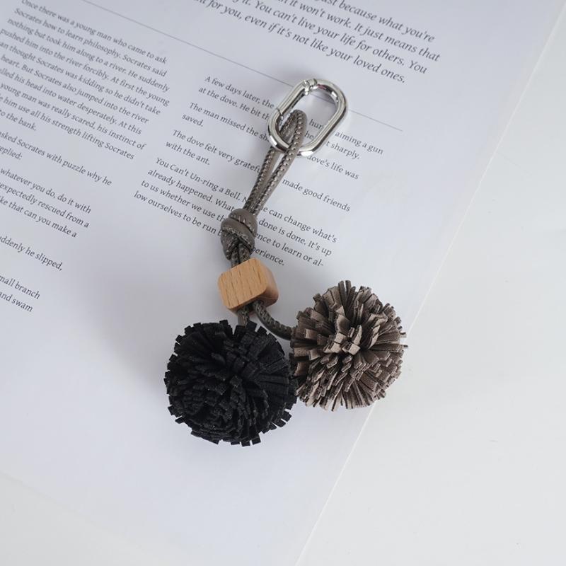 

Цветок Кисточка Шар Брелок Шарм для Сумки Кожаный Подвеска Роскошный Простой Подходящий ко всему Украшение для Сумки Аксессуары