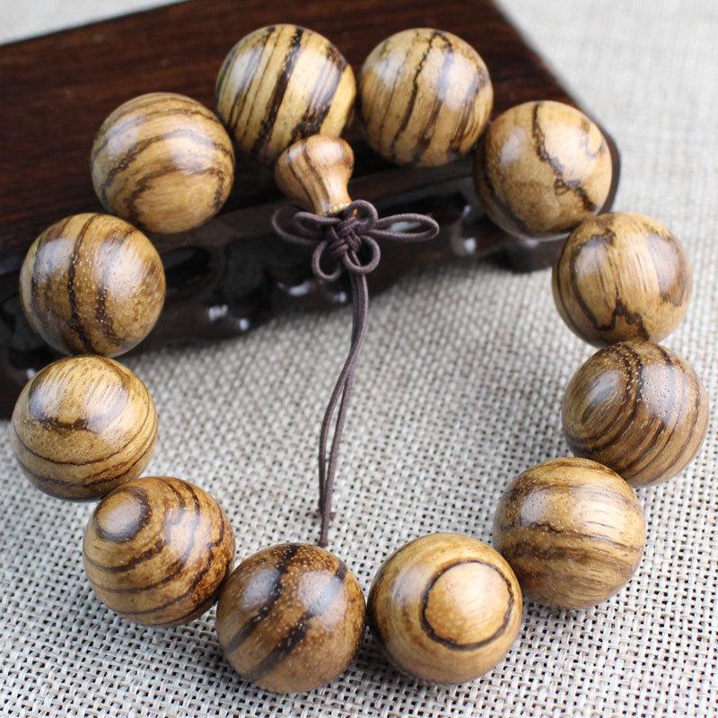Vietnam Agarwood Bracelet: White Sand Prayer Beads - Unisex Jewelry with Natural Texture, Perfect for Couples