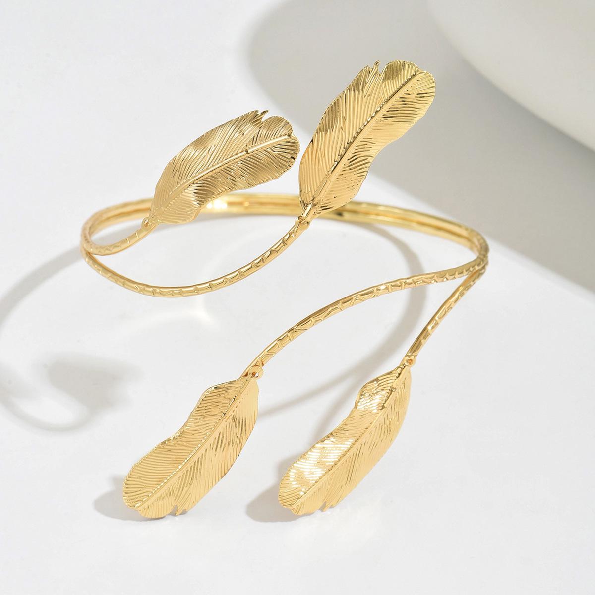 

Irregular Leaf Metal Open Bangle - Fashion Niche Bracelet/Armlet Jewelry