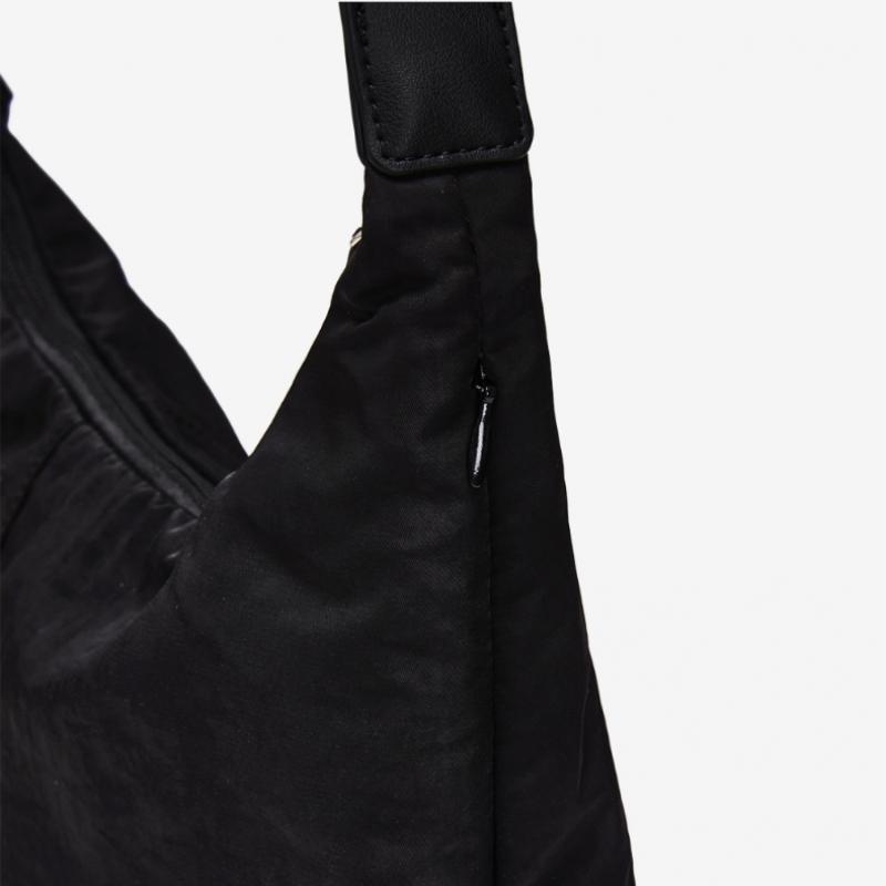 ESquire Collection Women S Aero Lightweight Nylon Shoulder Bag Black