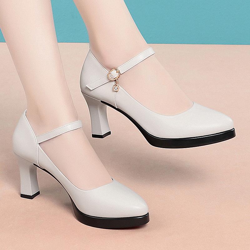 Spring and Autumn Style Soft-Soled One-Strap High Heels for Fashion Shows, Paired with Cheongsams, Dancing Shoes, Middle-Aged Women's Leather Shoes