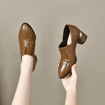 Παπούτσια με τακούνια – Παπούτσια με τακούνια