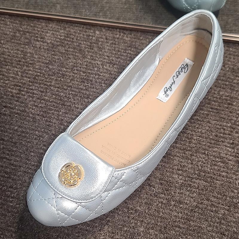 

Нежные туфли-балетки с ромбовидным жемчугом, на плоской подошве, с мелким вырезом, женские, ретро, туфли Мэри Джейн, маленькие кожаные туфли 40 серебряный