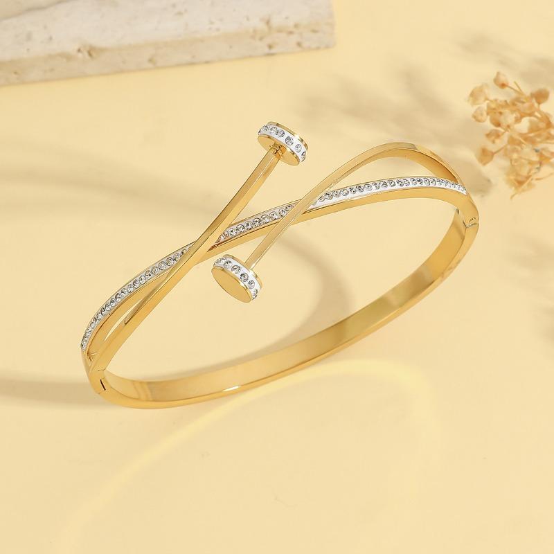Bracelet pour femmes nouvelle arrivée bracelet ongle français transfrontalier bracelet en acier titane incrusté de diamants
