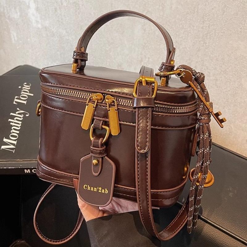 Retro trend high-end hand bucket bag winter new fashion casual shoulder bag niche messenger bag