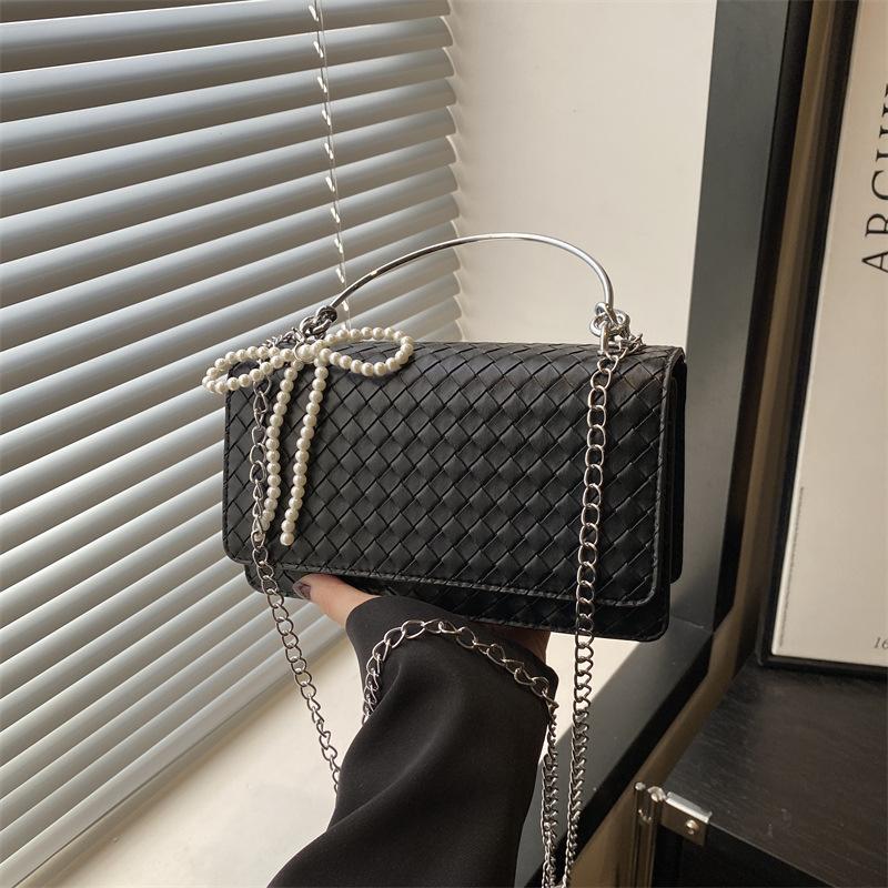 

Spring and summer new trendy fashion small square bag portable shoulder armpit bag simple casual messenger bag women чорний