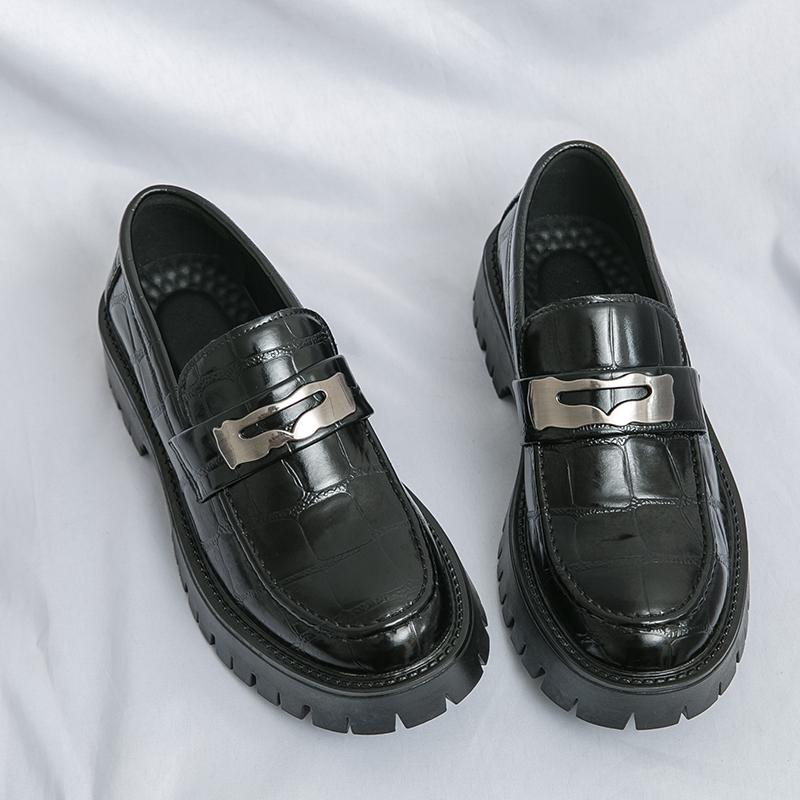 

Модные мужские туфли с крокодиловым узором в стиле кэжуал для улицы, кожаные туфли без застежек, большие размеры для мужчин, свадебные вечеринки, повседневные туфли 46 чёрный