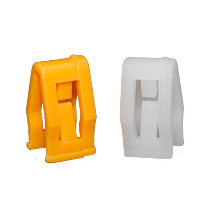 Universelle Clips für Auto-Audio- und Navigations-Armaturenbretter