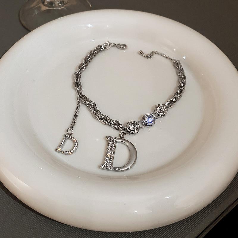 Galvanisierter Smaragd-Kristall-Armband - Raffiniert und Individualistisch Zirkonia, Exquisit im Stil, Hochwertiger Handschmuck