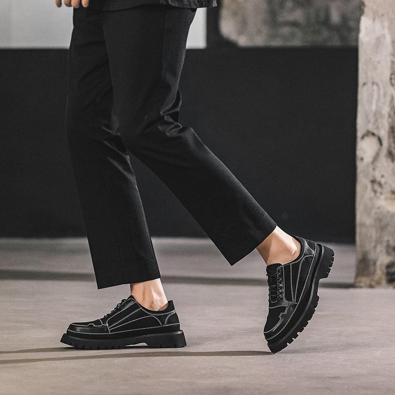 Nieuwe Leren Heren Koreaanse Versie Trendy Veelzijdig Knap Vetersluiting Casual Tiener Brits Zwart Kleine Leren Schoenen