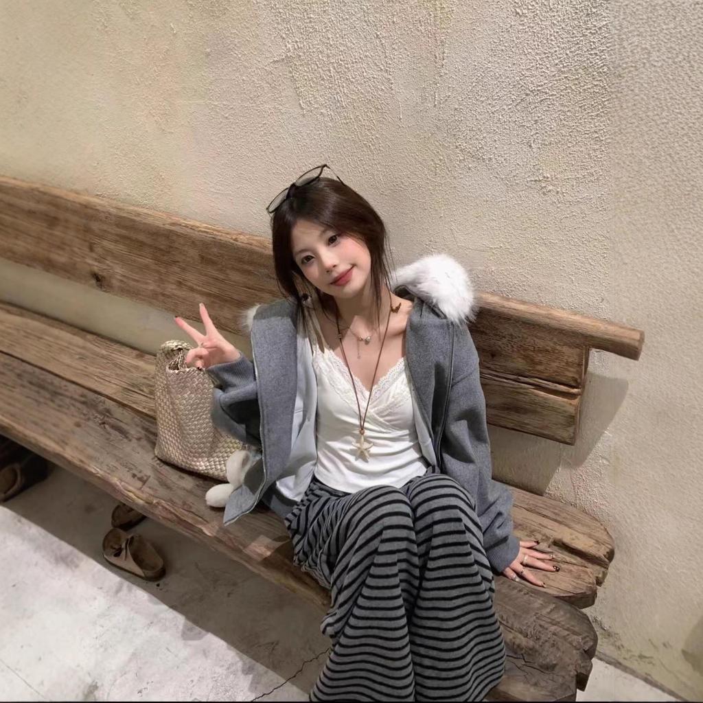 Women's 2025 Gray Wool Coat with Large Fur Collar: Autumn/Winter Plus Velvet Zip Cardigan