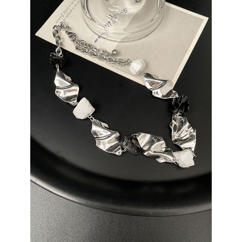 Fashion Retro Minority Punk Necklace for Women Stylish Fancy All-Match Necklace Accessible Luxury Clavicle Chain Fancy Accessories