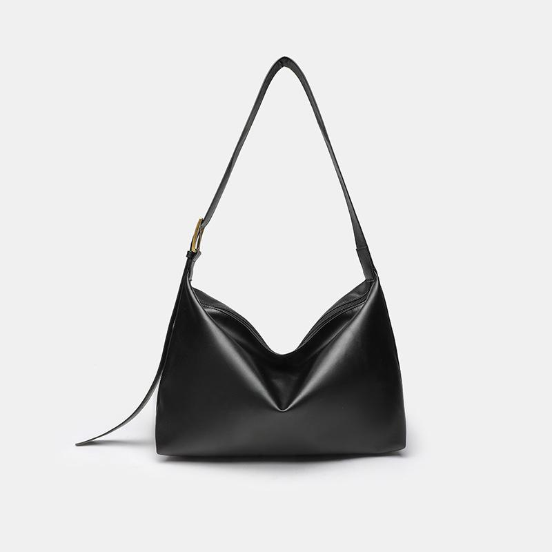 Versatile bag soft collapse simple wind shoulder bag large bag new commuter bag women's large capacity messenger bag