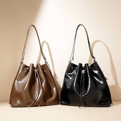 Autumn and Winter Niche Design High-end Backpack, Leather Women's Versatile Large-capacity Drawstring Shoulder Bucket Bag