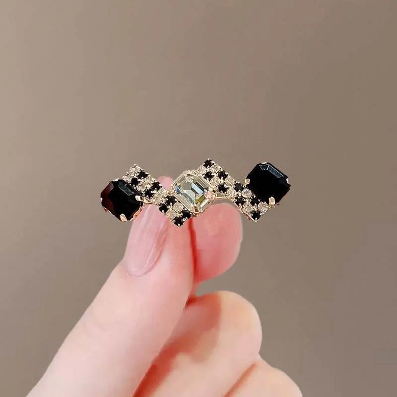 Geometric White Black CZ Zircon Crystal Brooches for Women Rhinestone Metal Pins Clothing Jewelry Accessories