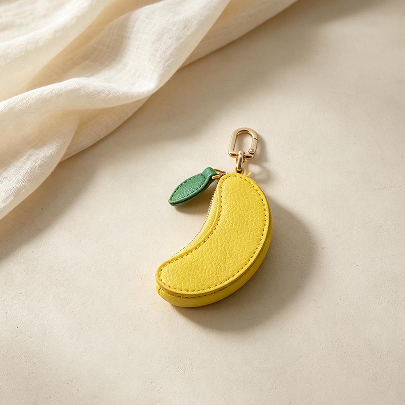 Strawberry Coin Purse: Cute PU Charm Pendant Mini Bag for Earphones and Accessories.